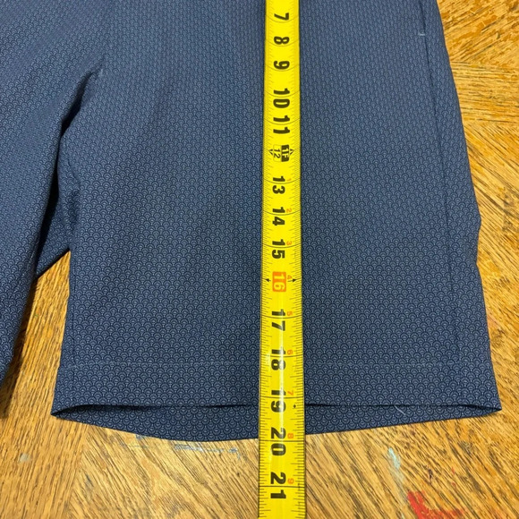 Peter Millar Mens 36 Crown Crafted Stealth Performance Stretch Shorts Blue 9" - Picture 4 of 6